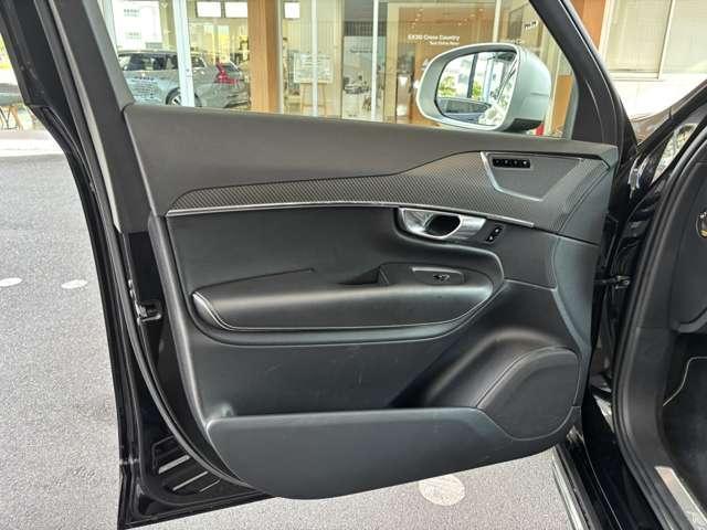 Volvo XC90 2017-10 7804074-19