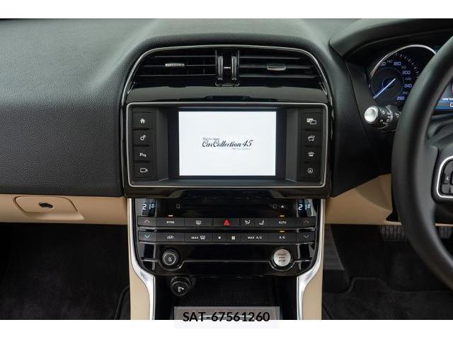 Jaguar XE 2016-05 7807071-18