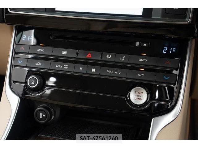 Jaguar XE 2016-05 7807071-19