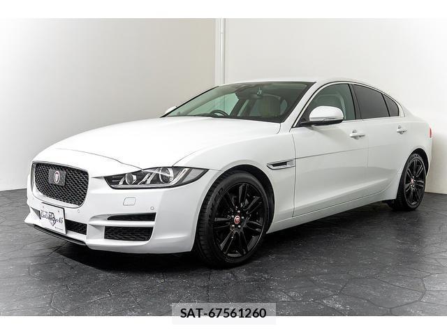 Jaguar XE 2016-05 7807071-6