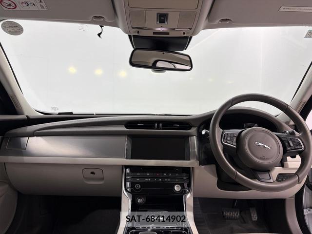 Jaguar XF 2017-12 7795488-1