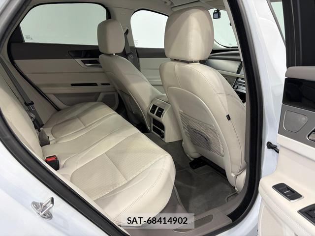 Jaguar XF 2017-12 7795488-7