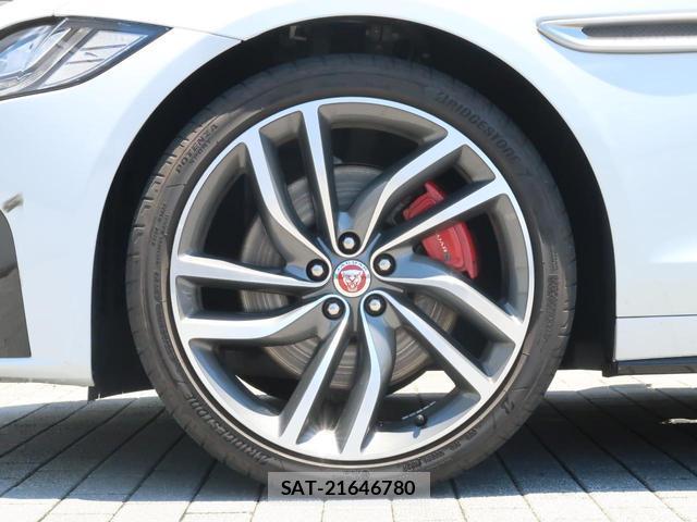 Jaguar XF 2017-03 7799087-17