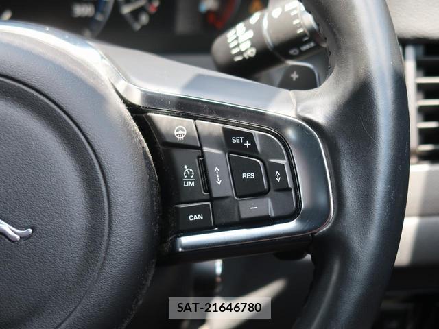 Jaguar XF 2017-03 7799087-3