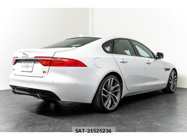 Jaguar XF 2016-03 7807050-8