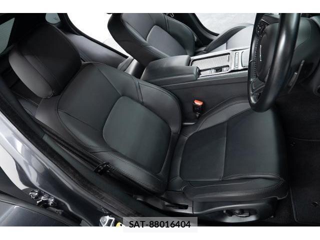 Jaguar XF 2016-09 7807075-11