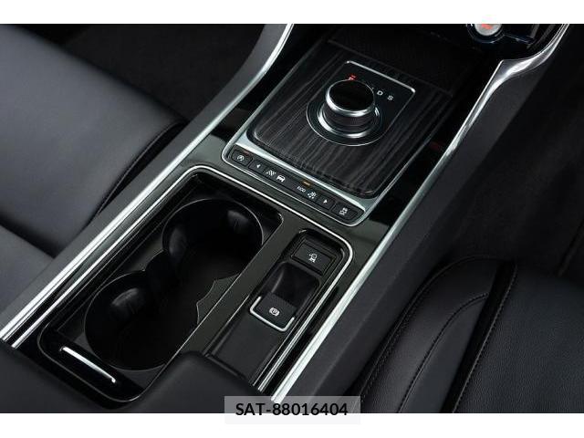 Jaguar XF 2016-09 7807075-19