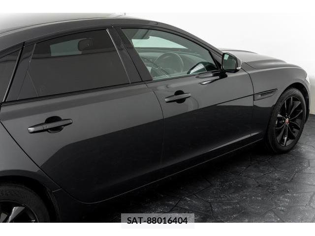 Jaguar XF 2016-09 7807075-9