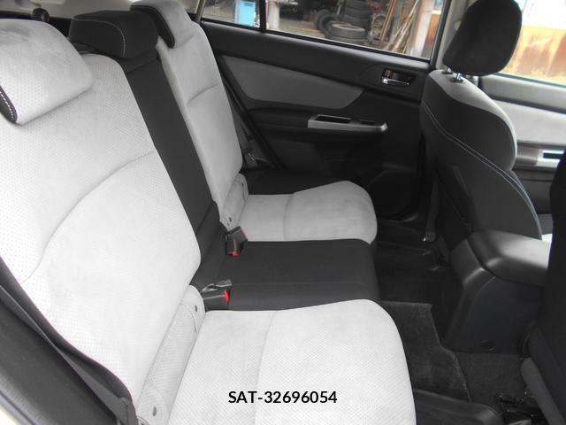 Subaru XV HYBRID 2013-08 7808821-17