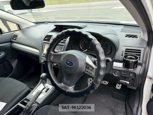 Subaru XV 2014-06 7797253-18