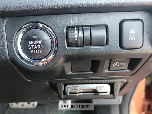 Subaru XV 2013-04 7798515-8