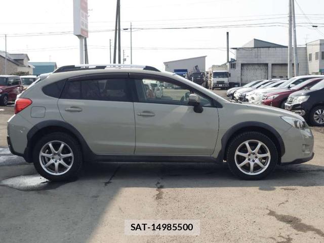 Subaru XV 2013-02 7798609-15