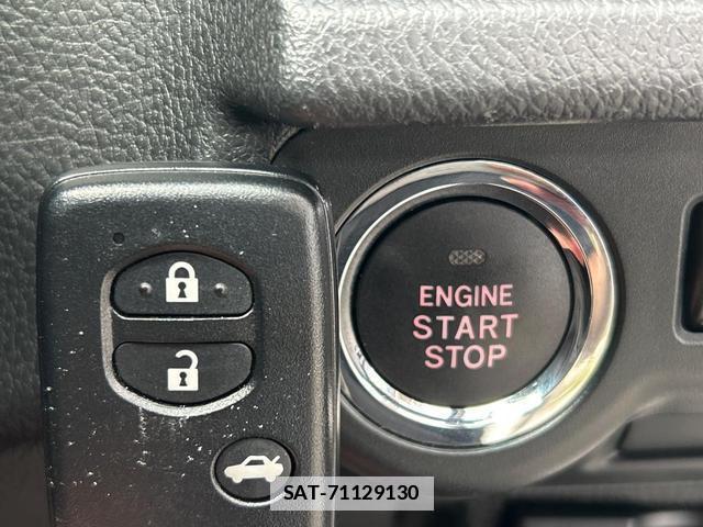 Subaru XV 2013-08 7798935-9