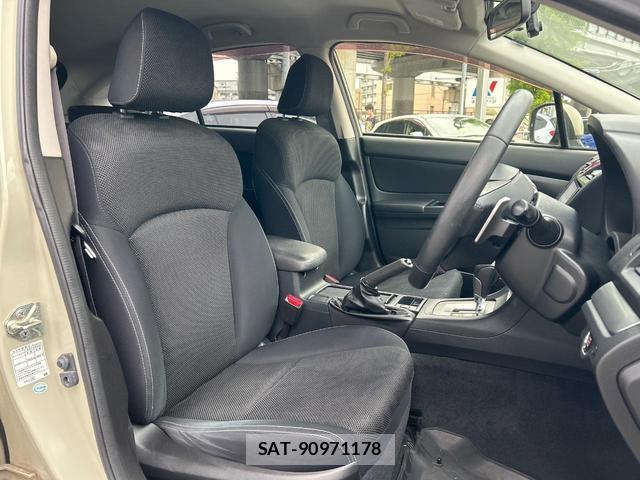 Subaru XV 2014-04 7798940-4