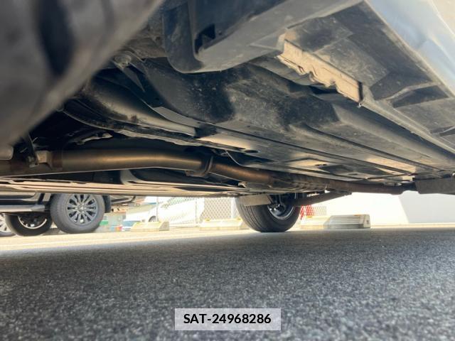 Subaru XV 2013-07 7799978-12