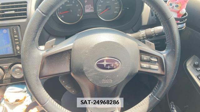 Subaru XV 2013-07 7799978-15