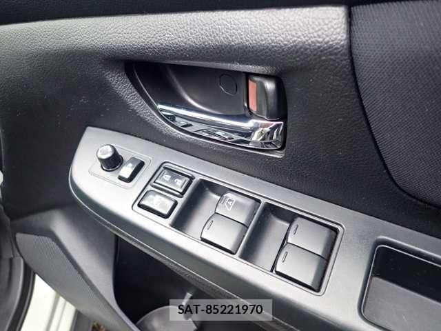 Subaru XV 2013-02 7801804-11