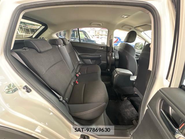 Subaru XV 2013-11 7808986-11