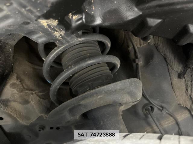 Toyota YARIS CROSS 2022-09 7797573-19