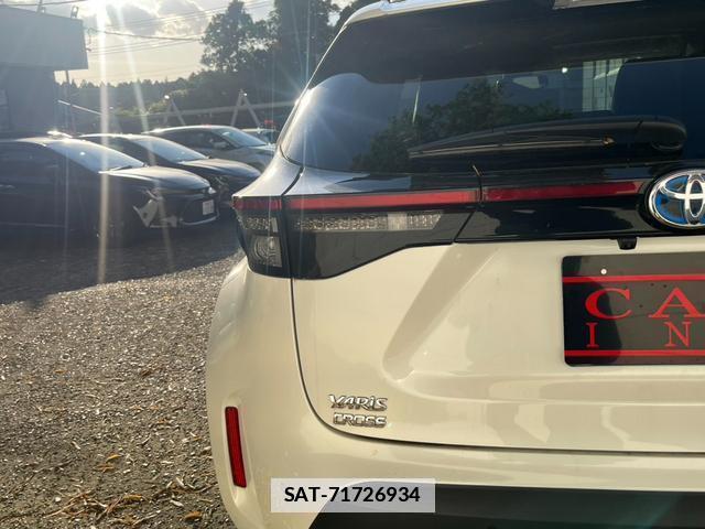 Toyota YARIS CROSS 2020-10 7800080-12
