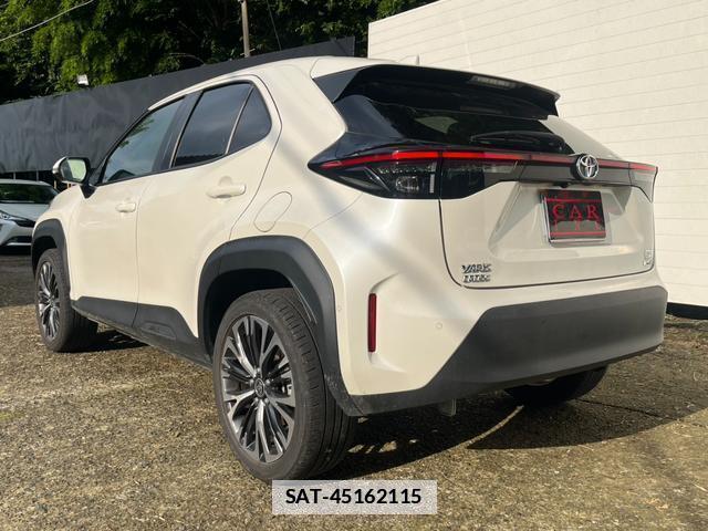 Toyota YARIS CROSS 2021-03 7800107-17