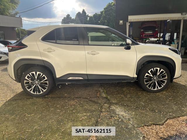 Toyota YARIS CROSS 2021-03 7800107-4