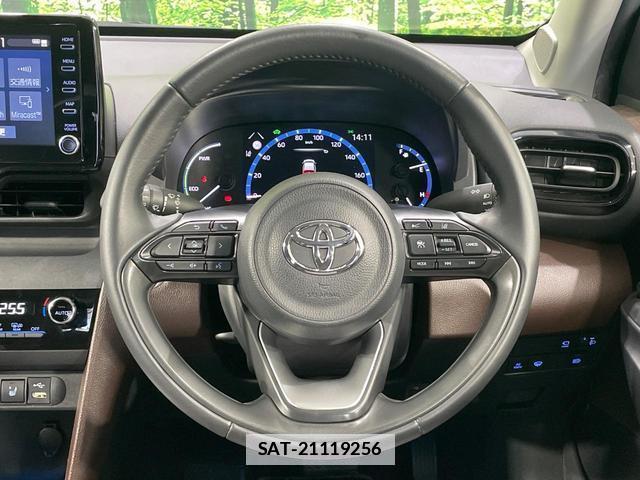 Toyota YARIS CROSS 2021-08 7801595-10