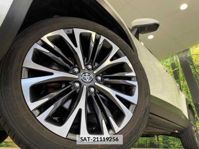 Toyota YARIS CROSS 2021-08 7801595-12