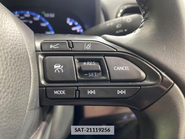 Toyota YARIS CROSS 2021-08 7801595-4