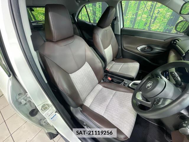 Toyota YARIS CROSS 2021-08 7801595-7