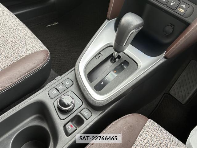 Toyota YARIS CROSS 2020-12 7801712-15