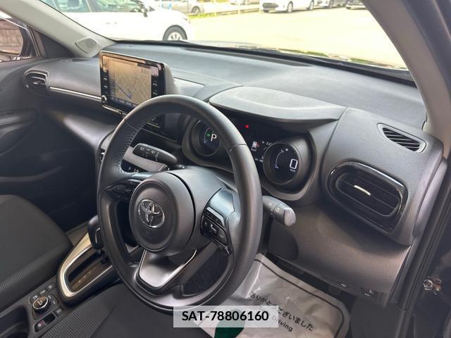 Toyota YARIS CROSS 2023-04 7808968-11