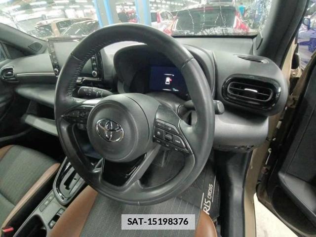 Toyota YARIS CROSS 2023-09 7811164-2