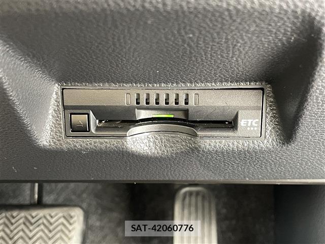 Toyota YARIS 2022-10 7792939-15