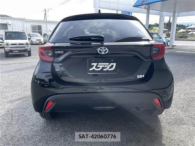 Toyota YARIS 2022-10 7792939-4