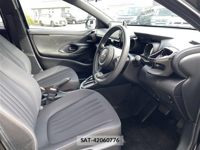 Toyota YARIS 2022-10 7792939-9