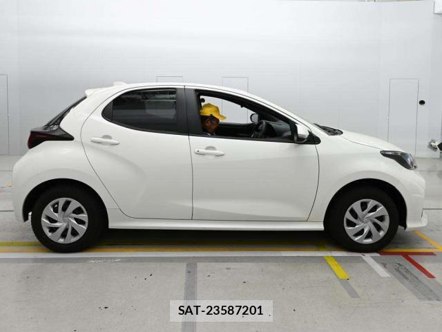 Toyota YARIS 2022-03 7793860-3