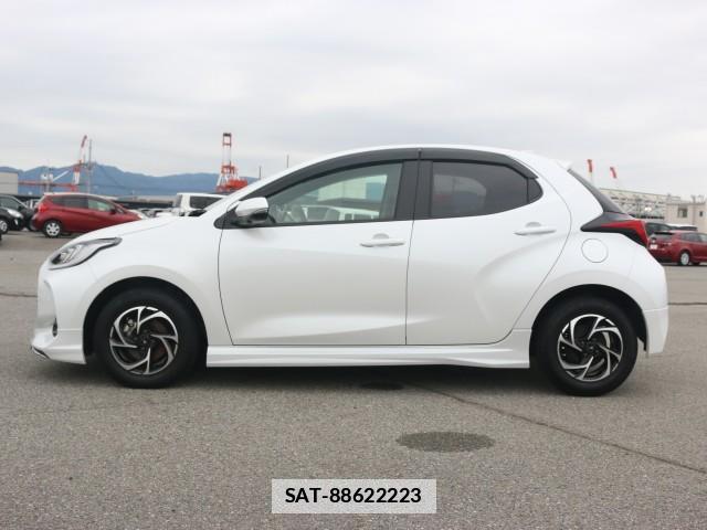 Toyota YARIS 2024-07 7796341-10
