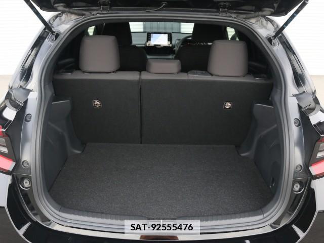 Toyota YARIS 2021-04 7796372-18