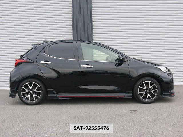 Toyota YARIS 2021-04 7796372-3