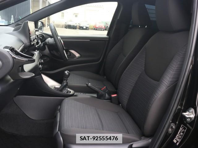 Toyota YARIS 2021-04 7796372-5