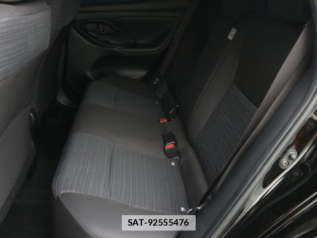 Toyota YARIS 2021-04 7796372-6