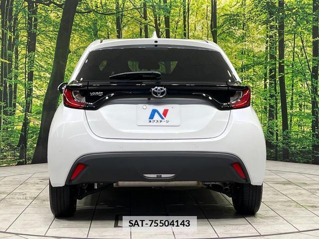 Toyota YARIS 2024-03 7801037-15