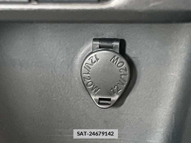 Toyota YARIS 2020-05 7801944-12