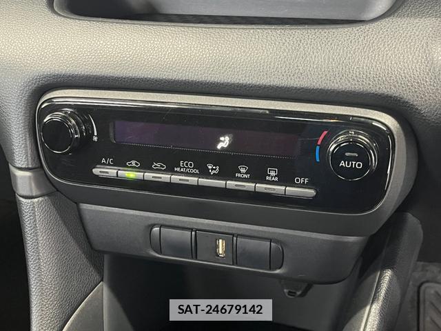 Toyota YARIS 2020-05 7801944-13