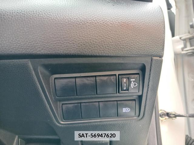 Toyota YARIS 2020-07 7801998-10