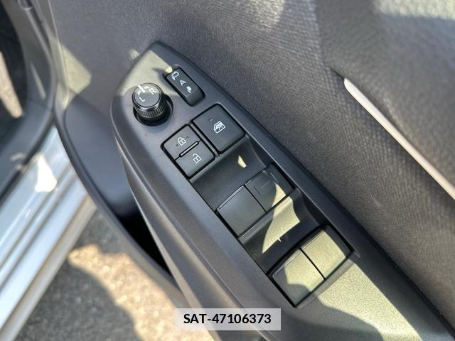 Toyota YARIS 2020-03 7802782-16