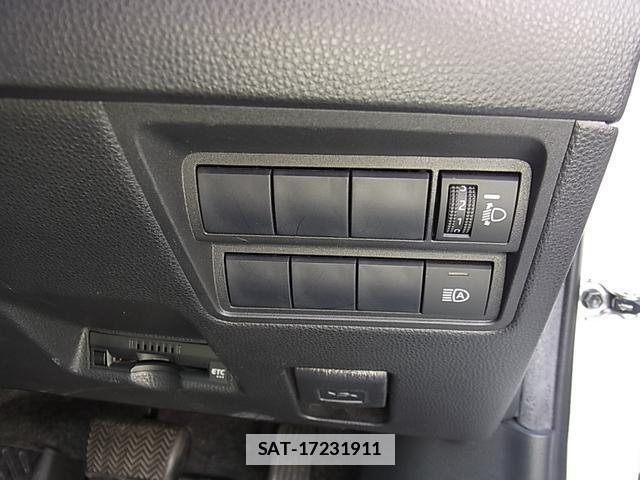 Toyota YARIS 2021-05 7802985-8