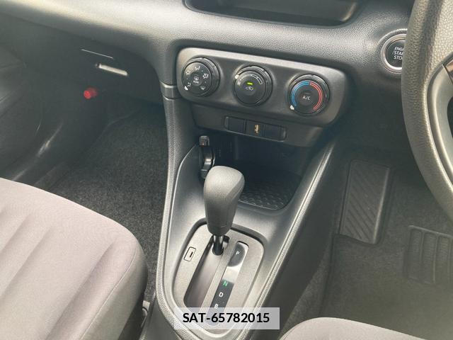 Toyota YARIS 2020-07 7804117-14