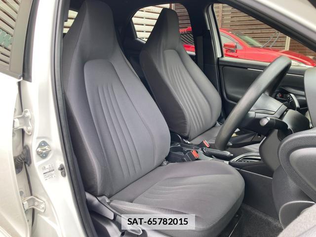 Toyota YARIS 2020-07 7804117-16